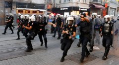La police lors d'une manifestation à Istanbul