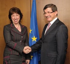 Ahmet Davutoglu et Catherine Ashton